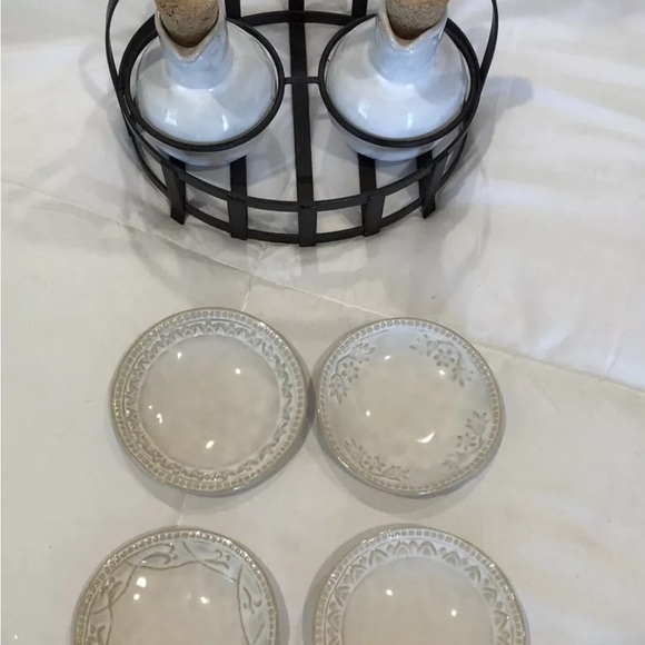 Set of Pottery Barn Oil & Vinegar Cruets, 4 Dipping Plates and Metal Caddy - Picture 6 of 13